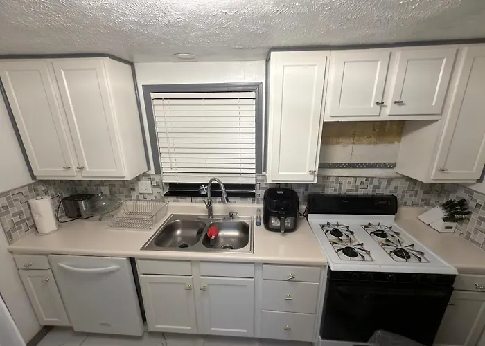 Holiday home Cozy 3br House With Garage Pittsburgh