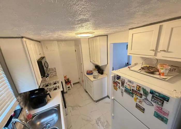 Holiday home Cozy 3br House With Garage *