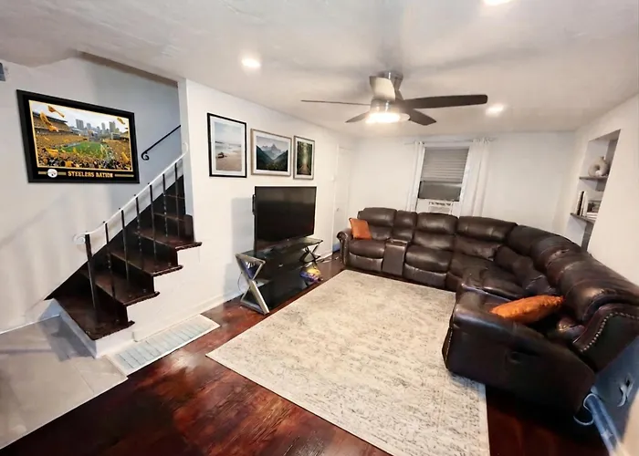 Holiday home Cozy 3br House With Garage